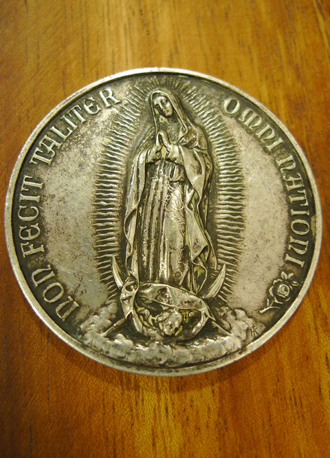 グアダルーペのマリア像記念メダル（コイン）アンティーク